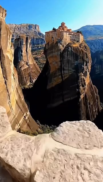 Gabriella Kereszturi, Meteora