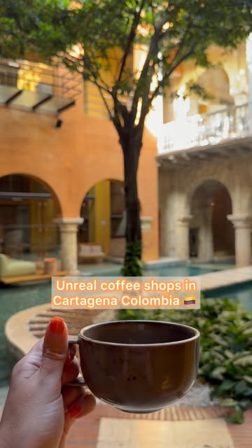 James & Rachel | Backpacks & Bucketlists 🎒📝✈️🌍, Libertario Coffee Roasters Cartagena