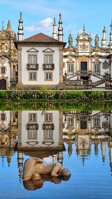 Beatriz Sotelo, Fundação da Casa de Mateus