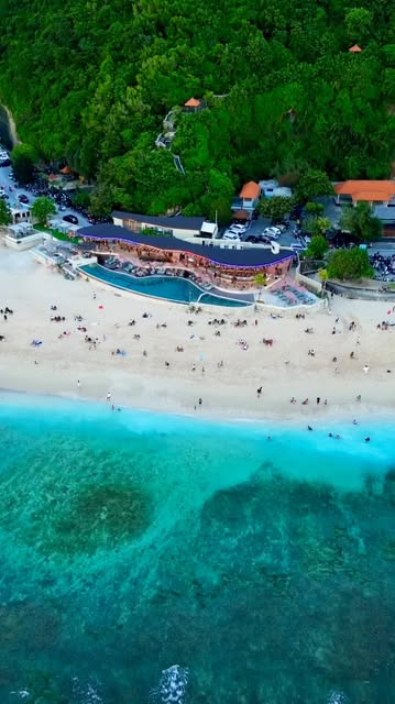Joey and Jim | Travel & Luxury Hotel Content Creator, Melasti Beach Ungasan