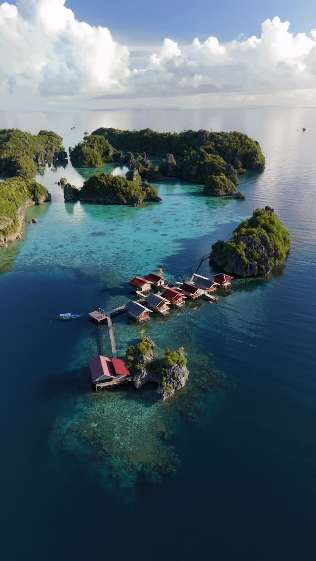 Mélanie Ba, Raja Ampat Regency