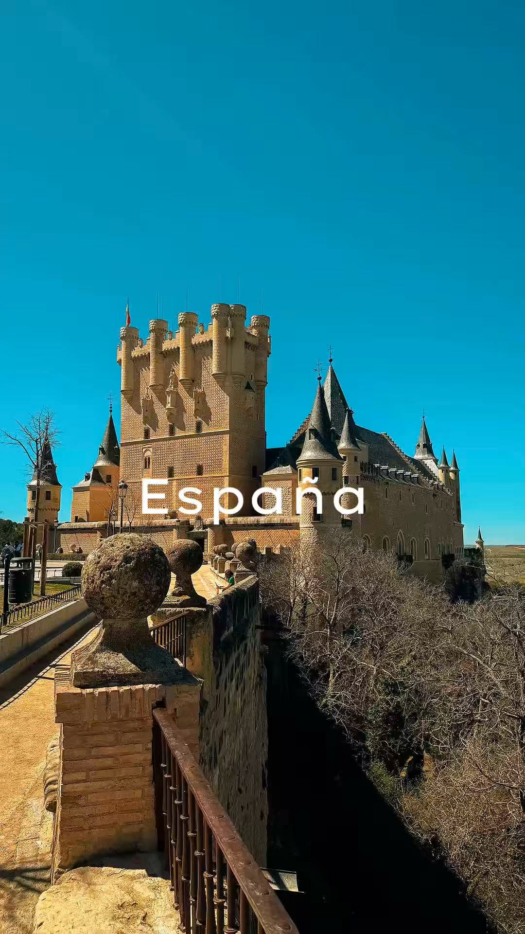 Los tres mochileros, Alcázar de Segovia