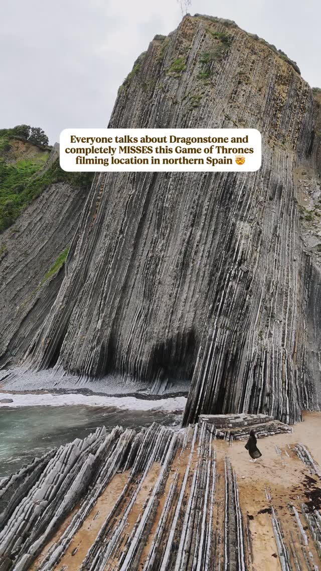 Kiawna Zanesco | Bucket List Travel & Culture 🌍, Zumaia
