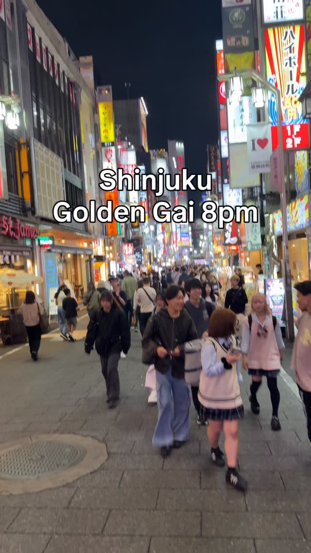 Laura | Hidden Japan, Shinjuku Golden Gai