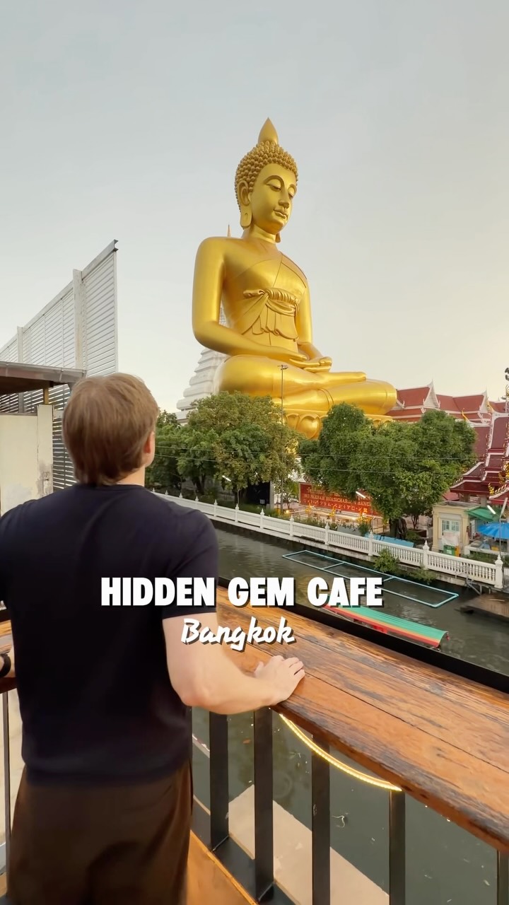Sam Tyler, Photo spot for the Big Buddha at Paknam Temple (Phra Buddha Dhammakaya Thep Mongkol)
