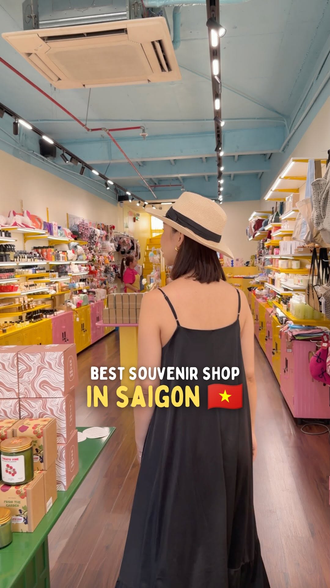 TINA YONG, Cửa Hàng Hòa Hoa - Saigon Kitsch