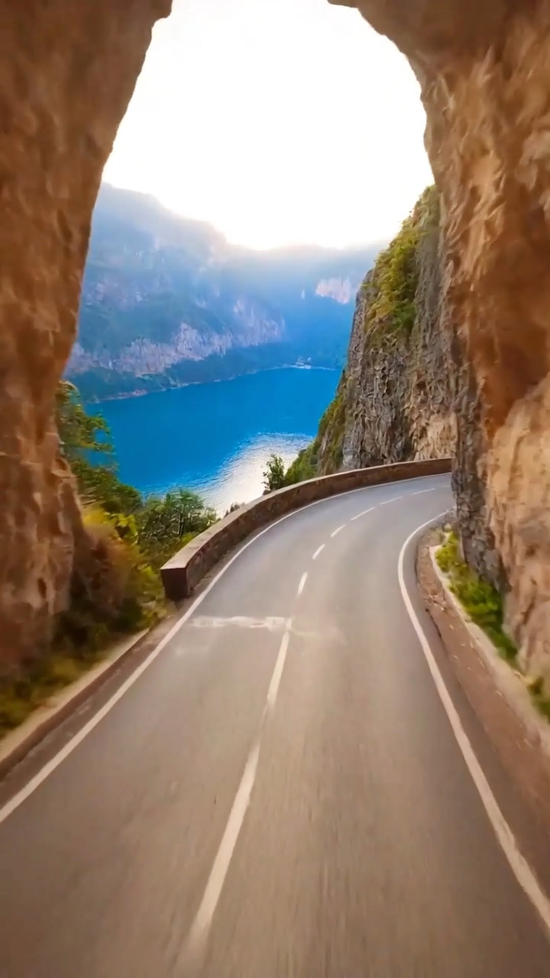 Nomora, Strada della Forra