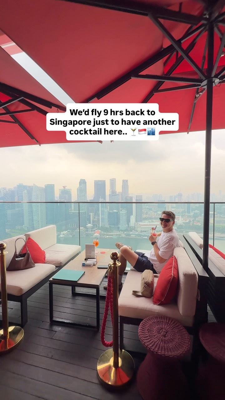 Aiden & Maddy, SkyPark Observation Deck