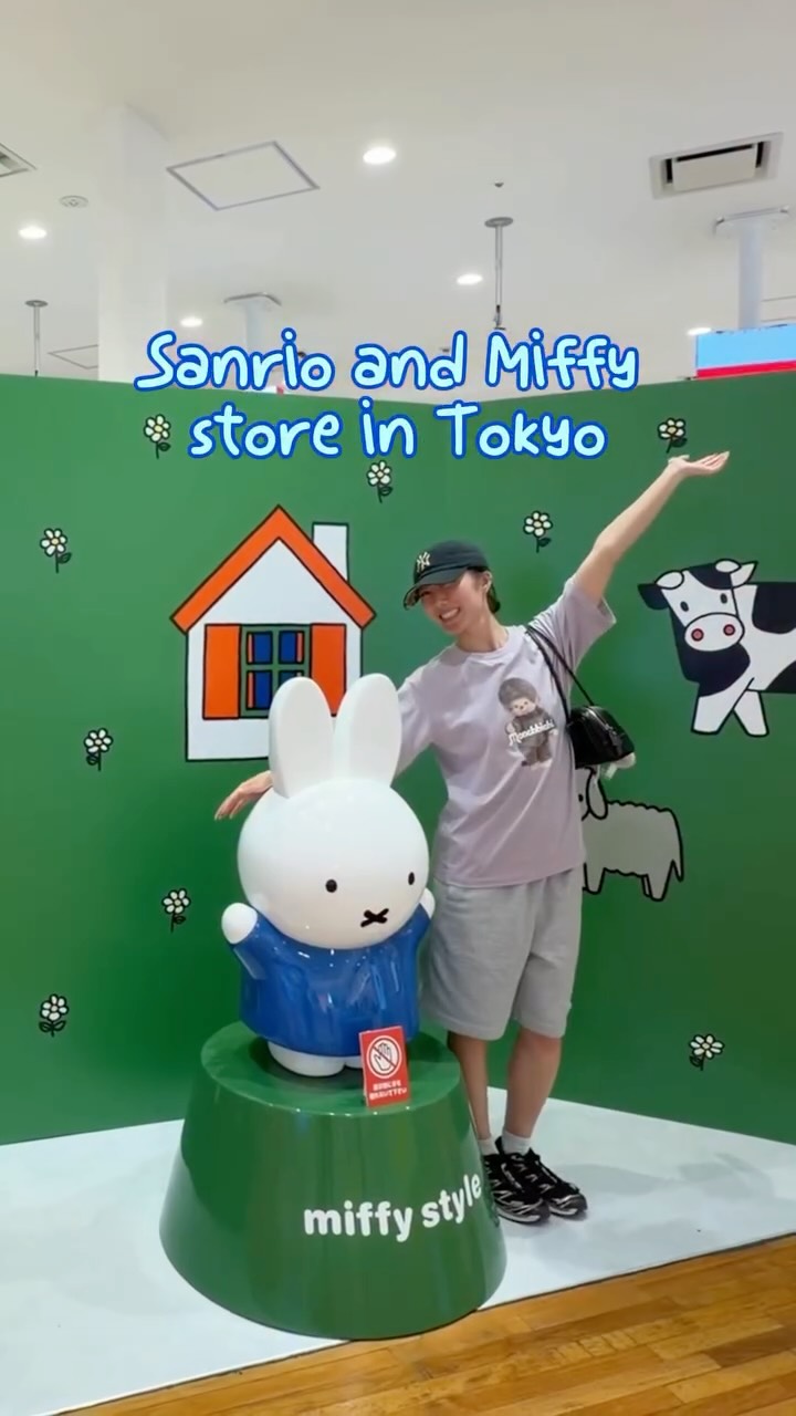 annika 현진 kim, Hello Kitty Japan Shibuya