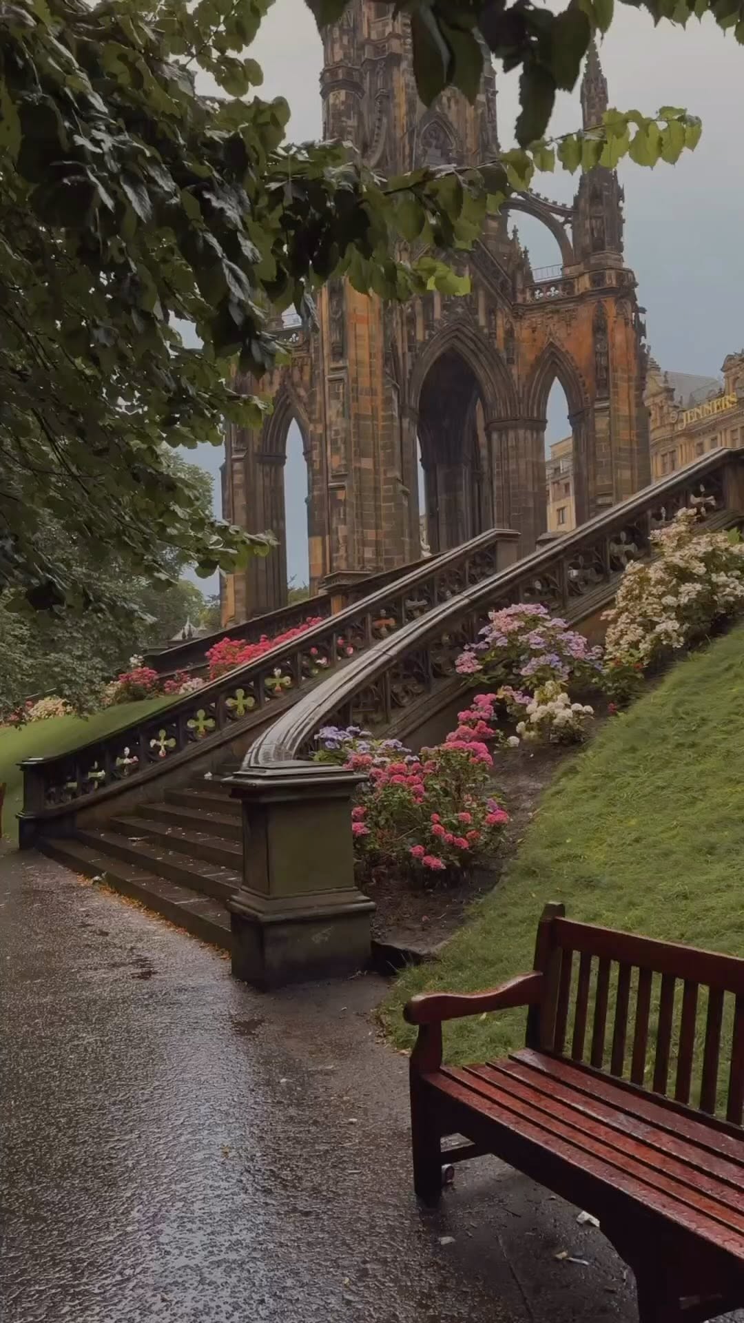Castles of Scotland, Scott Monument