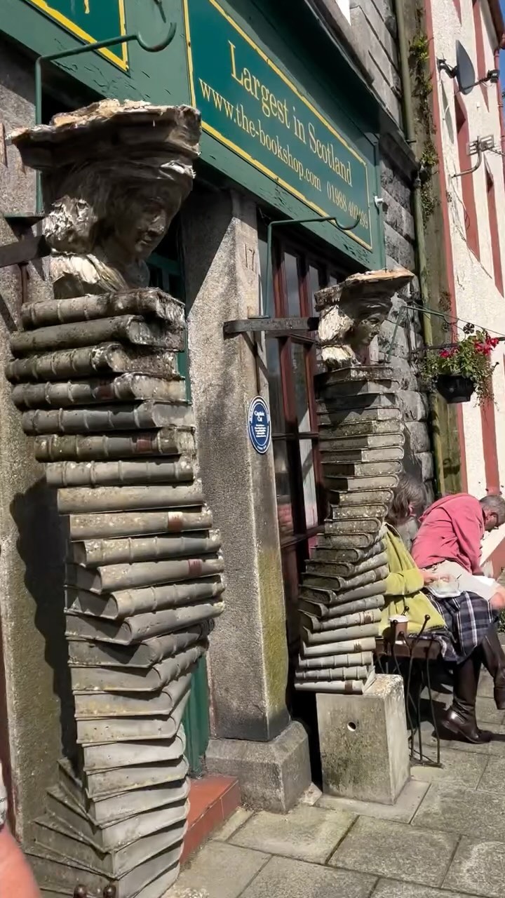 Shan, The Open Book