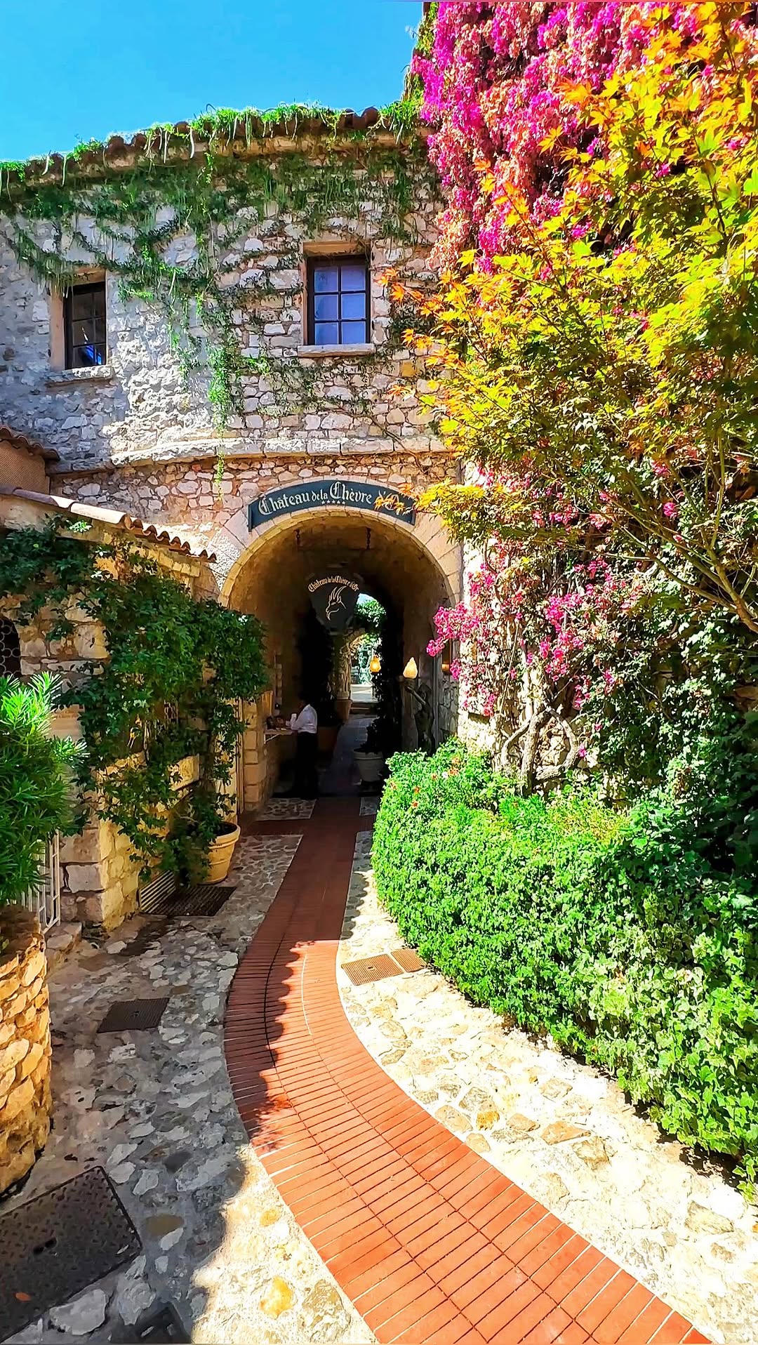 ZENWANDER • Travel Tips & Guides • Switzerland & beyond, Saint Paul de Vence