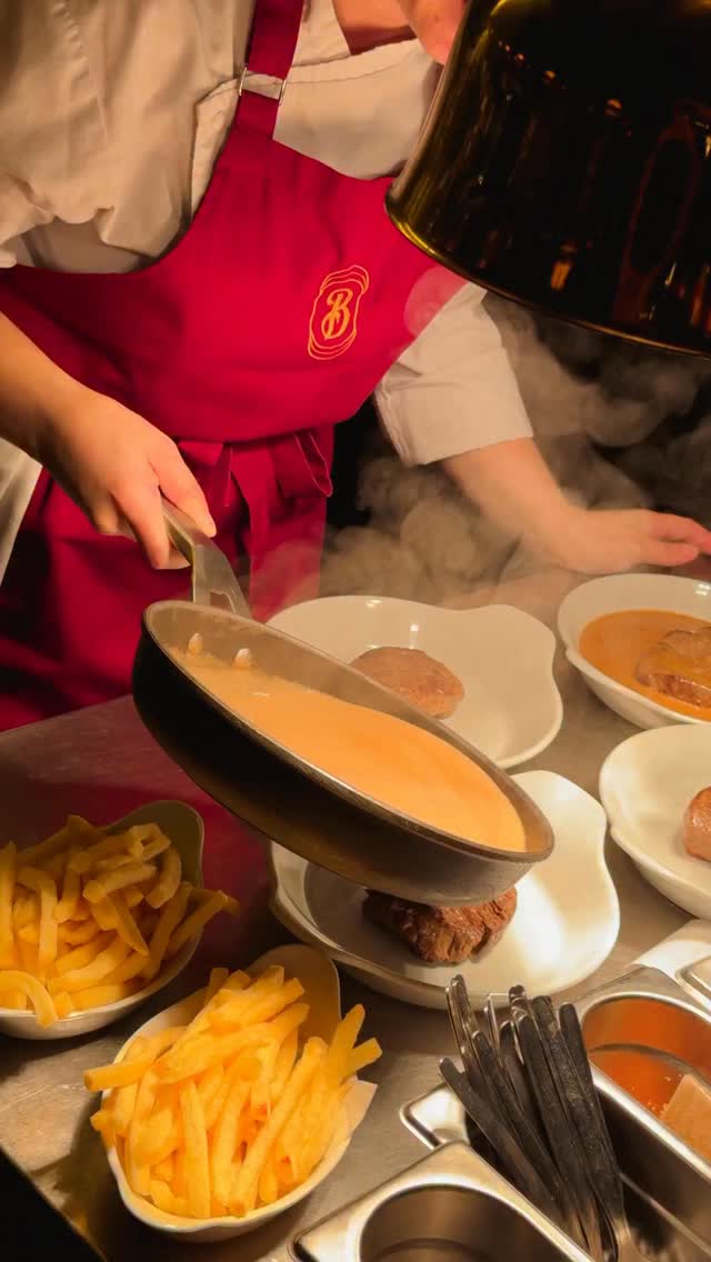 André Chaíça . Lisboa, Café de São Bento