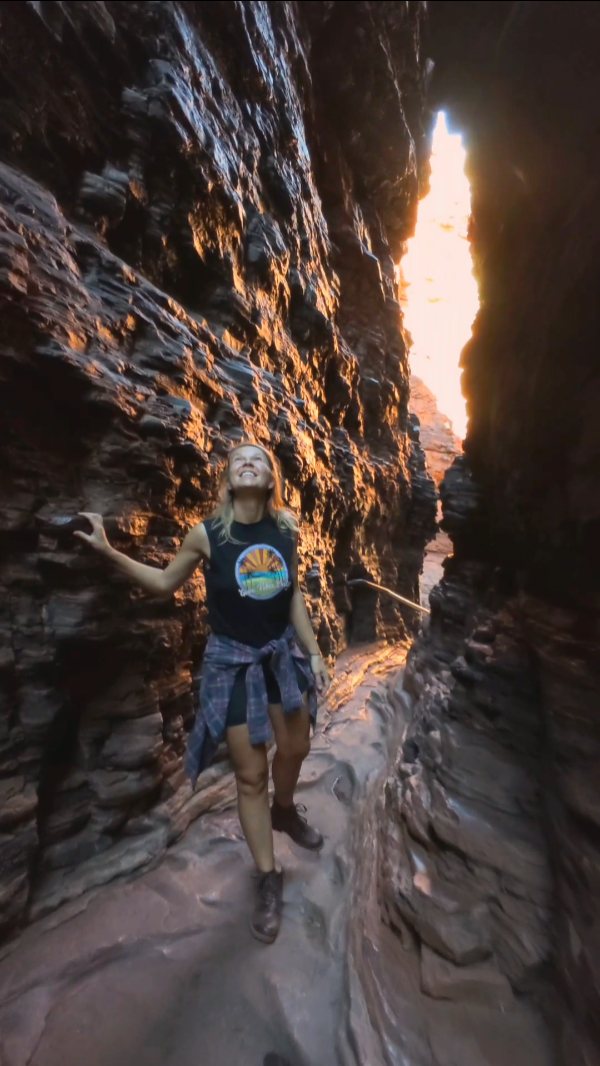Dario & Cecilia | Adventure travel & VanLife in Australia, Karijini National Park