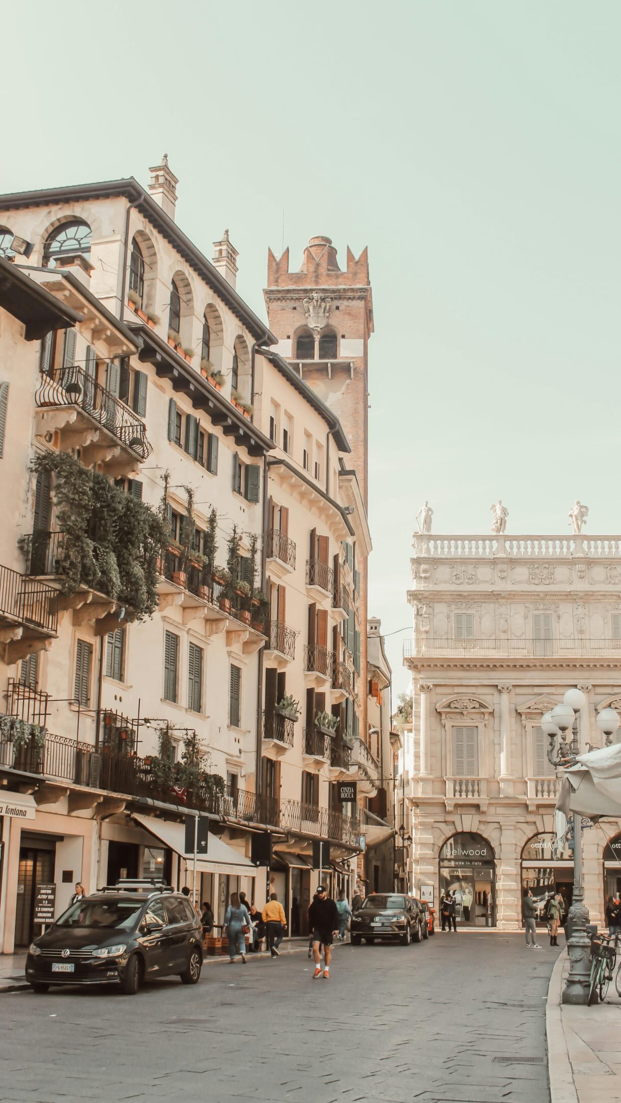 Sarah  ✈︎ Travel Advisor, Praiano
