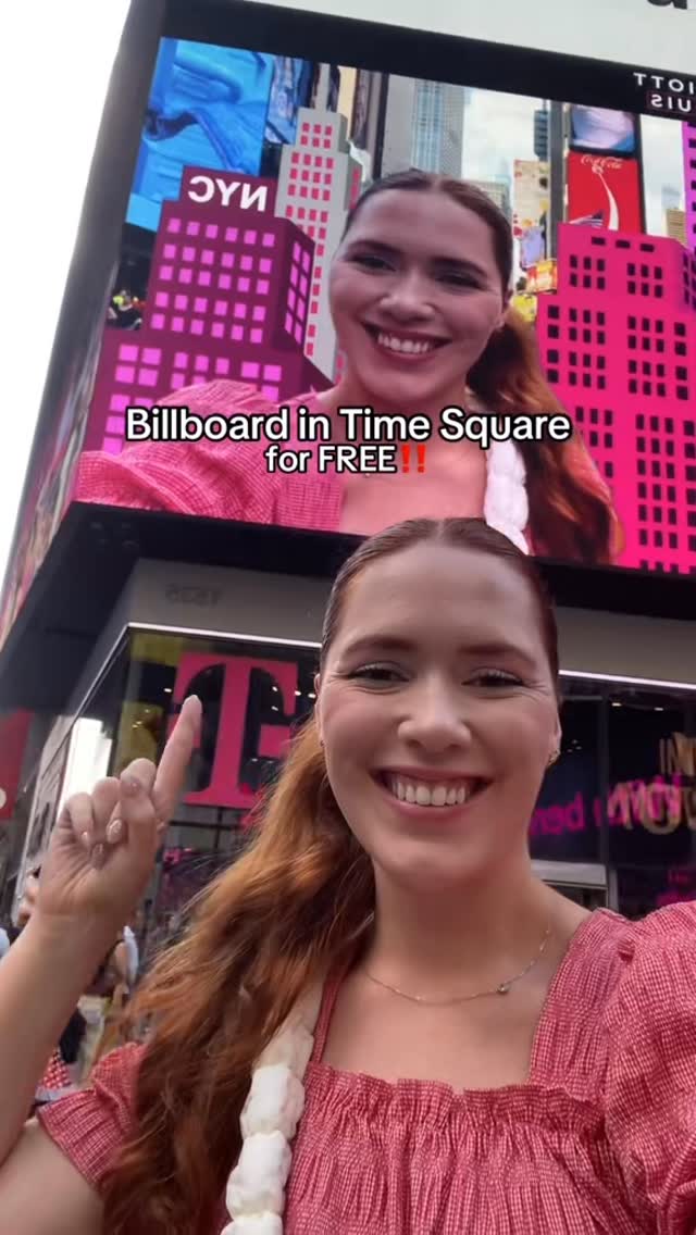 Savannah┊Chicago + Food + Travel, Times Square