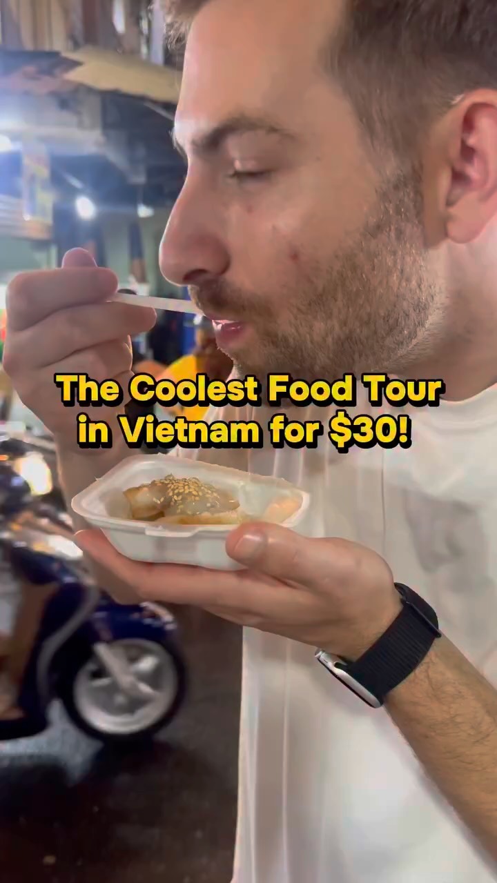 Kaitlyn and Danny, Banh Trang Nuong Hai Chi Em Binh Dan