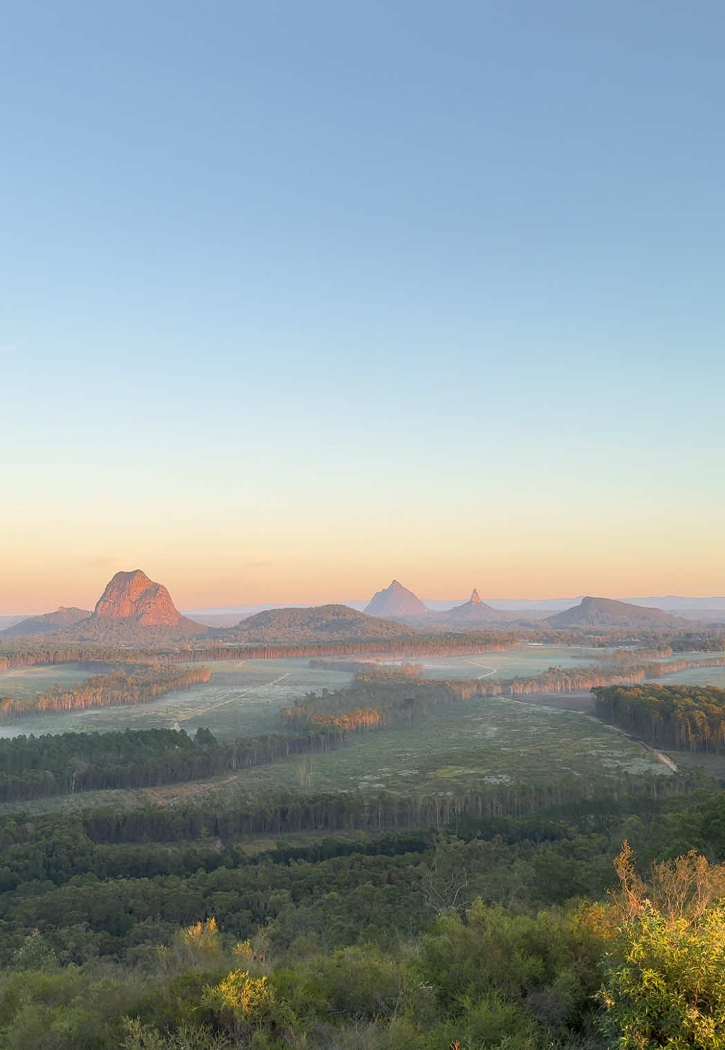 Miista 🌿🌸☀️🌊, Glass House Mountains