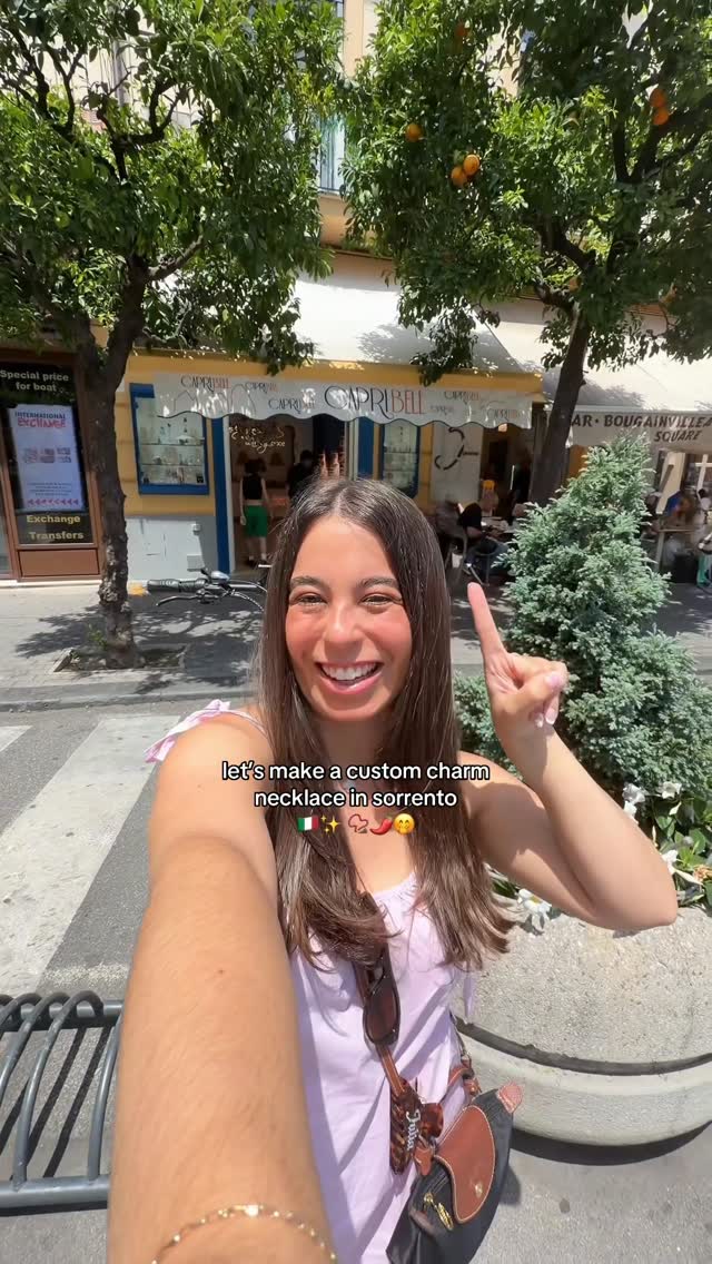 Julia Paige, Capri