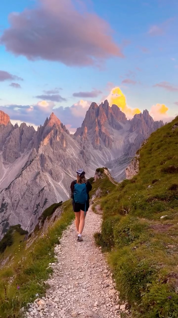Monique | Adventure Travel | Roadtrips, Dolomites