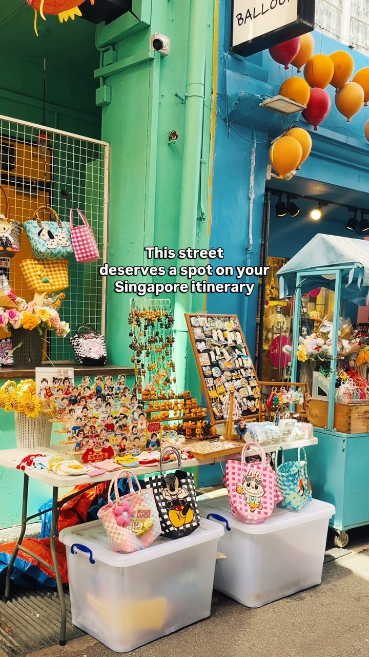 Shivi 🌻 UGC • Lifestyle & Travel | 🇸🇬, Haji Lane