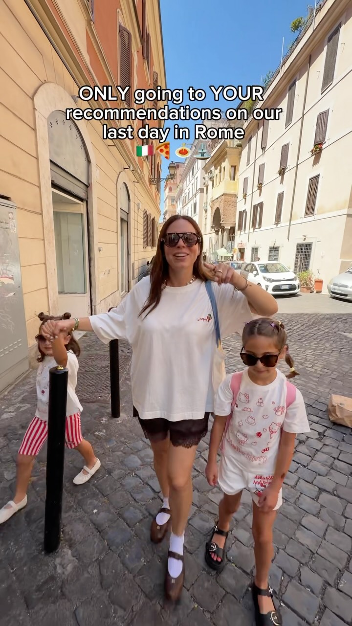 Dr. Alexandra Lourdes, Trevi Fountain