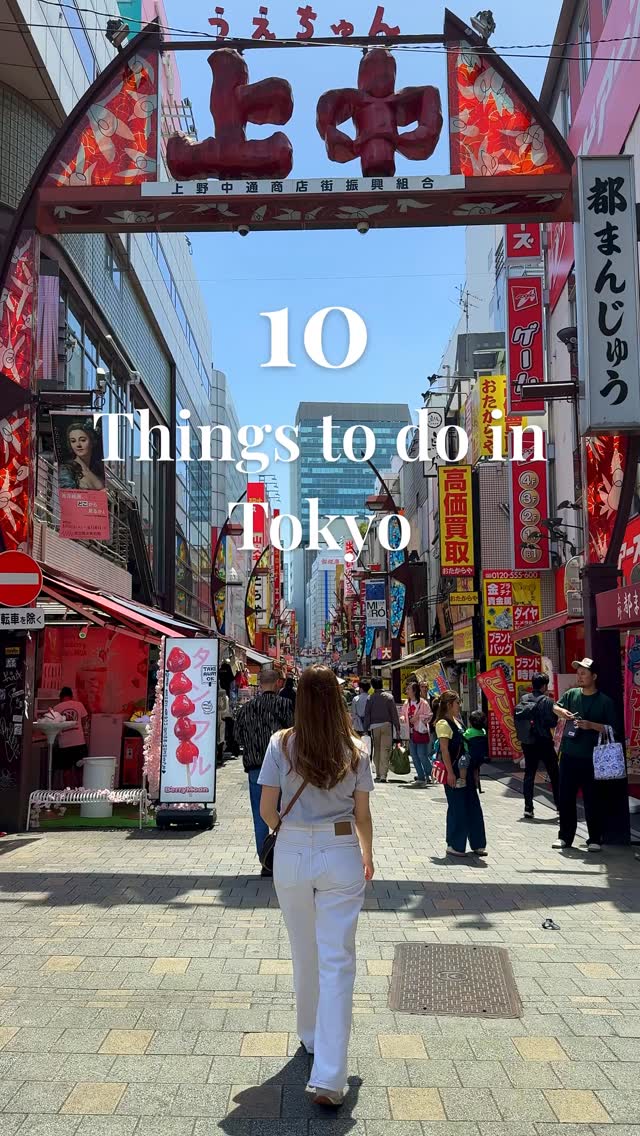 Min Kwak | Travel Creator | USA, Shibuya Scramble Crossing