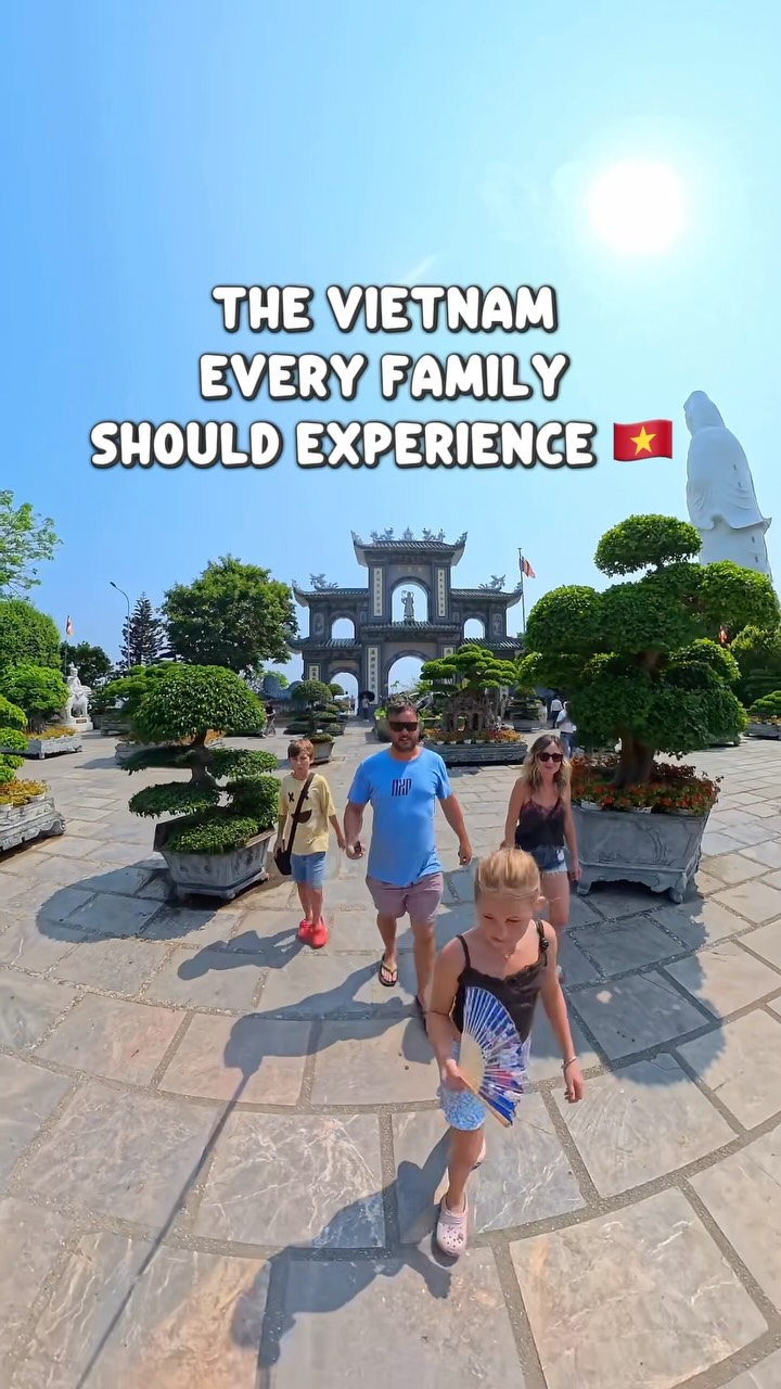 Chelsea & Cam | Australian Travel Family, The Marble Mountains