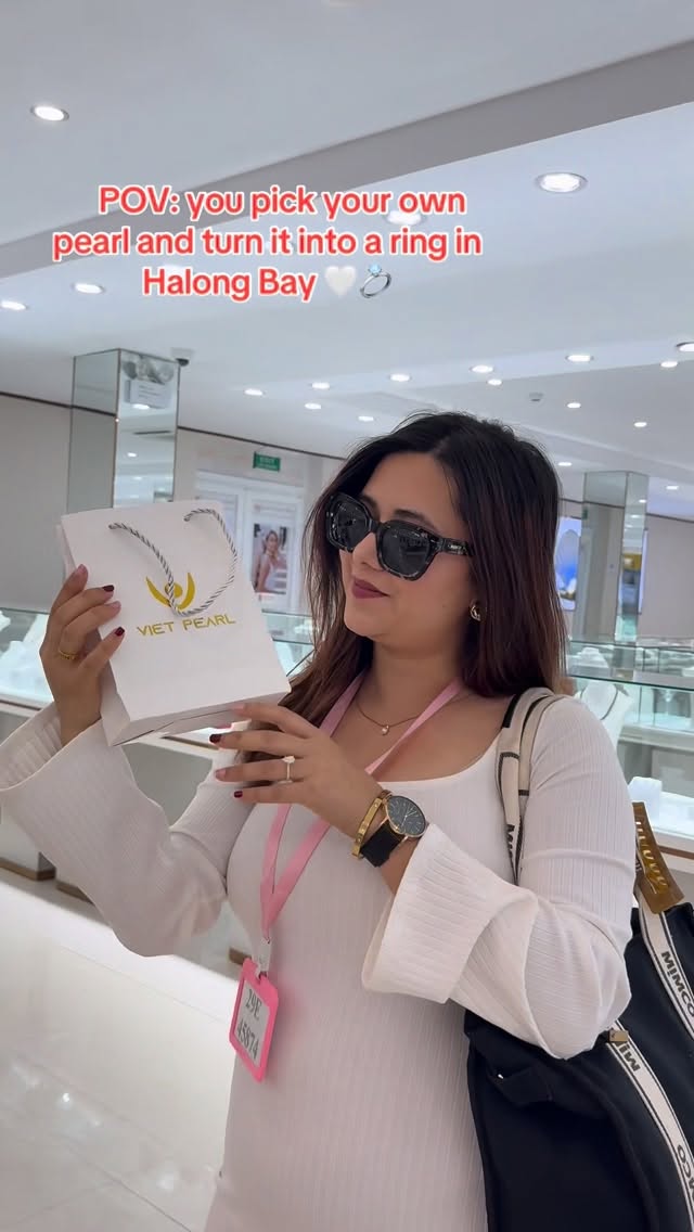 Namrata Rijal Giri, Hạ Long Bay