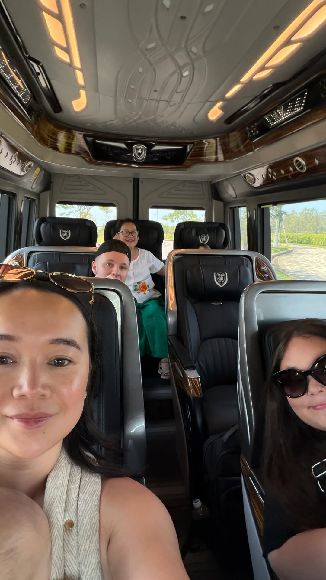 ANA / Chaotic family travel, Ba Na Hills