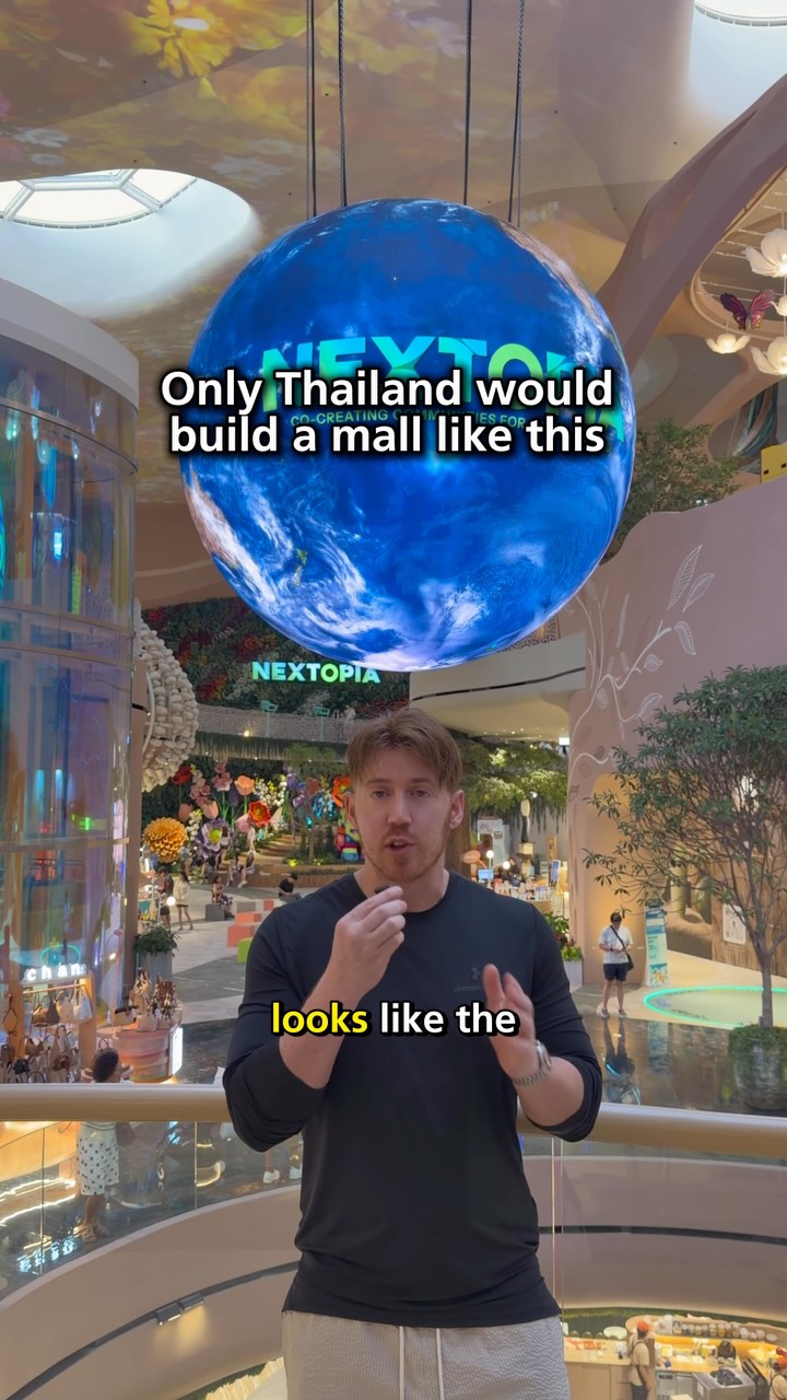 Travis Leon Price, Siam Paragon