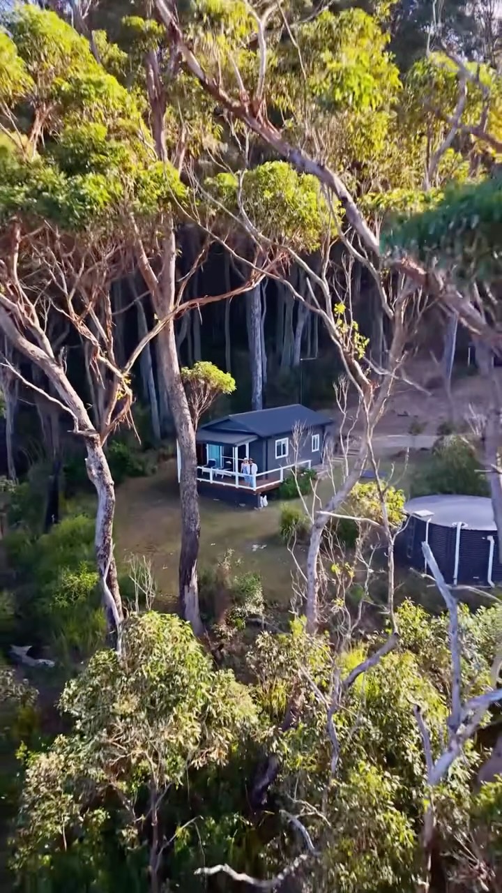 Chris & Bec | Adventure Travel, Depot Beach