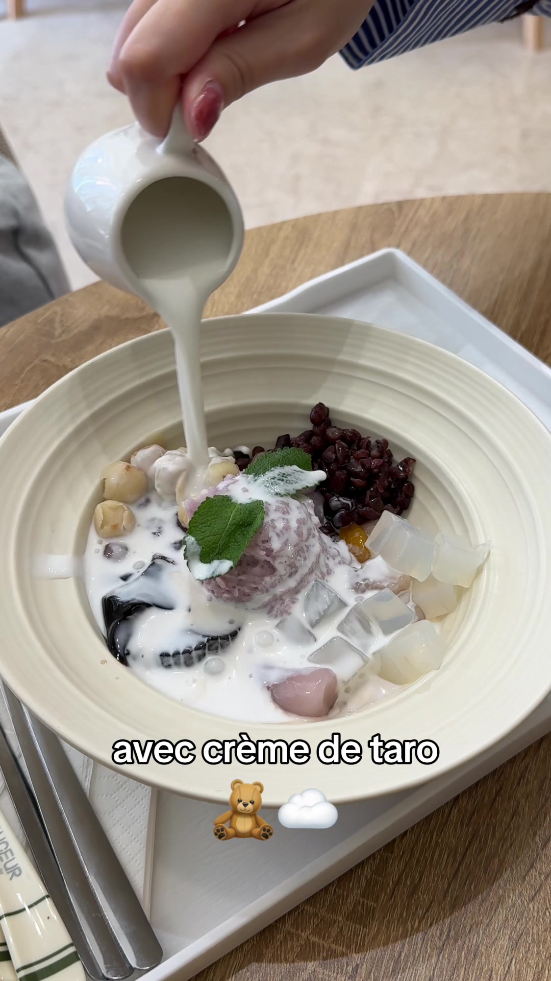 ImperatriceWu, Café Isaka