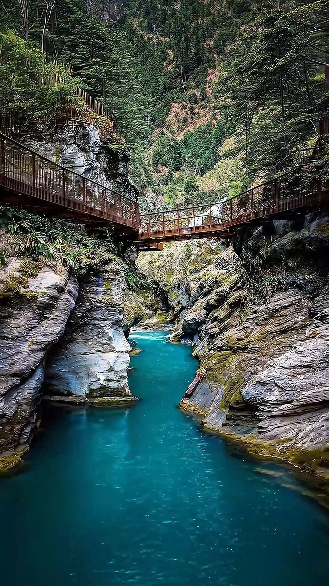 Nomora, Lake Como