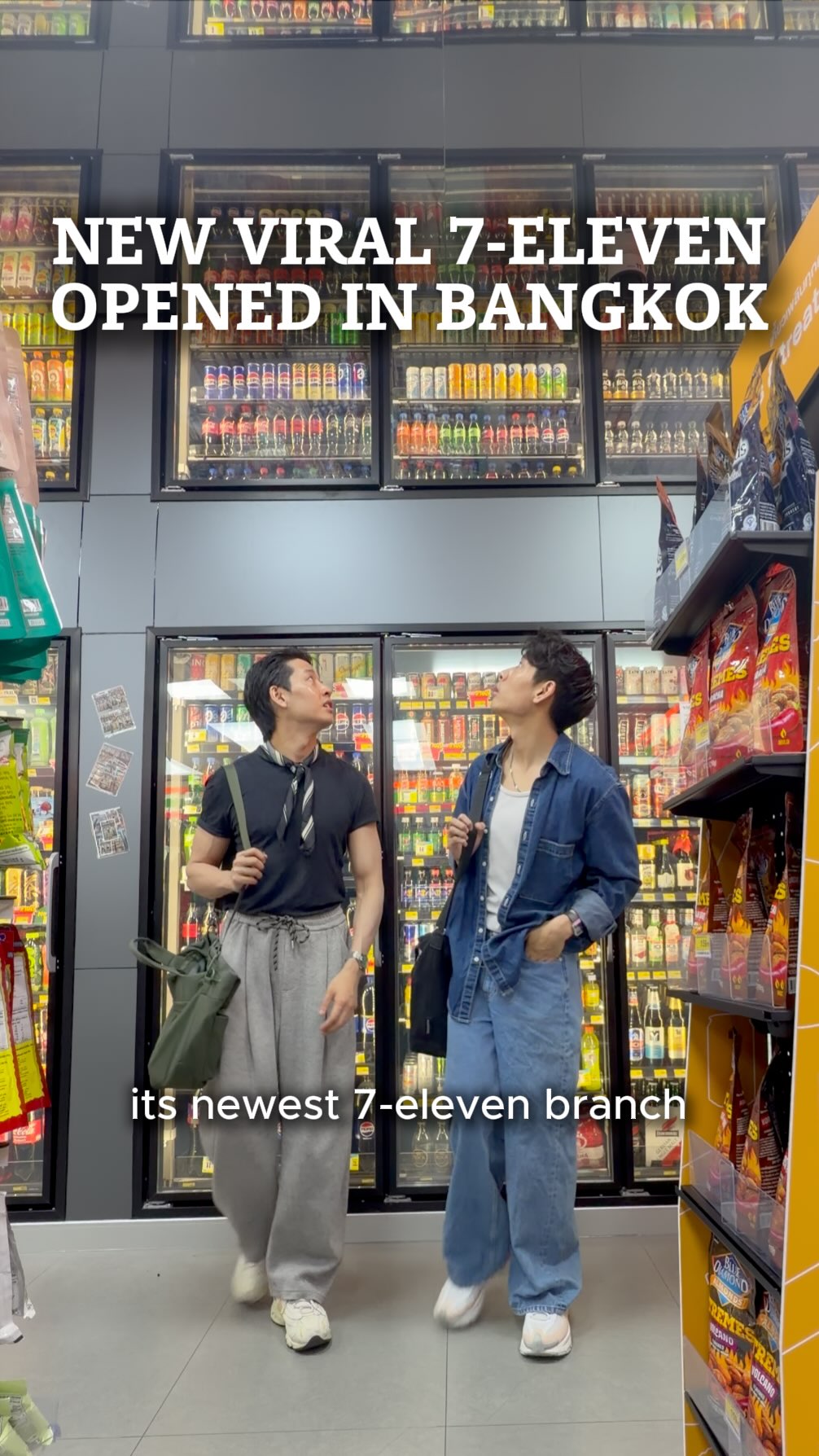 Jason & Philip | Twinz in Bangkok, 7-Eleven สาขา Booth อินทราสแควร์ (03601)