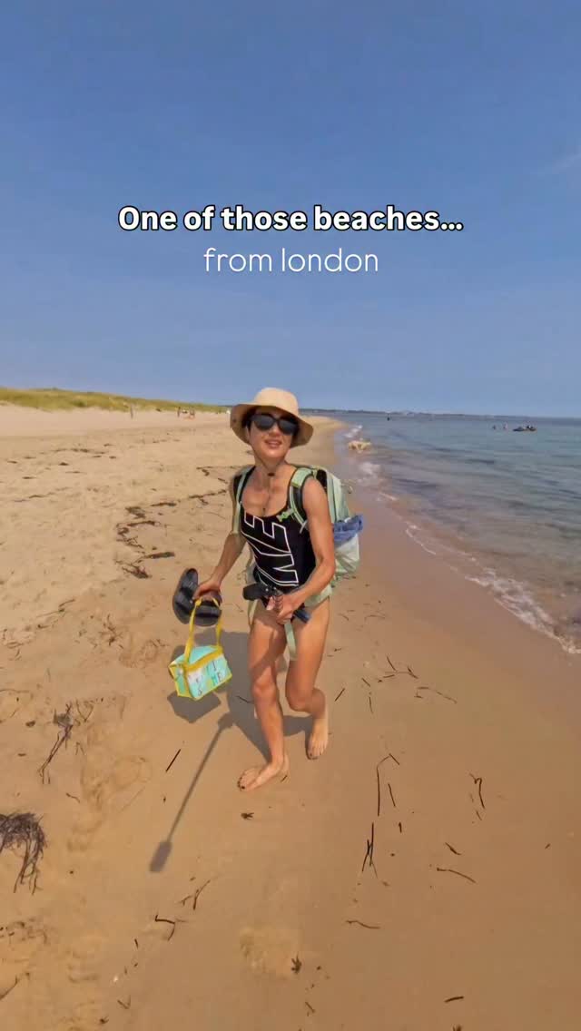 Zoe • Hiking  Adventure  Outdoors, Knoll Beach Studland