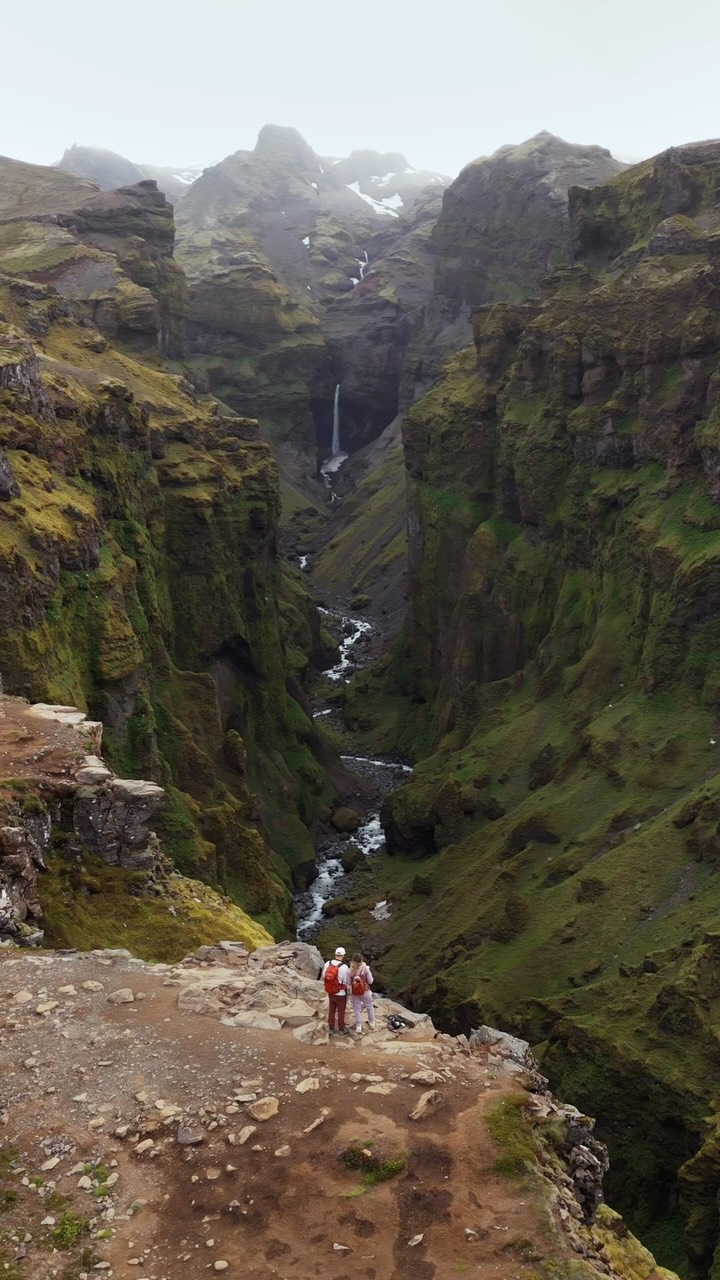 Alex + Matt | Adventure Travel, Mulagljufur Canyon