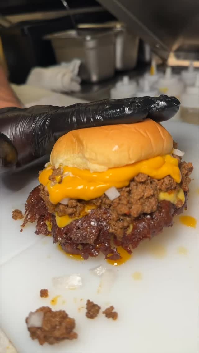 DEVOURPOWER: Greg & Rebecca, Katz's Delicatessen