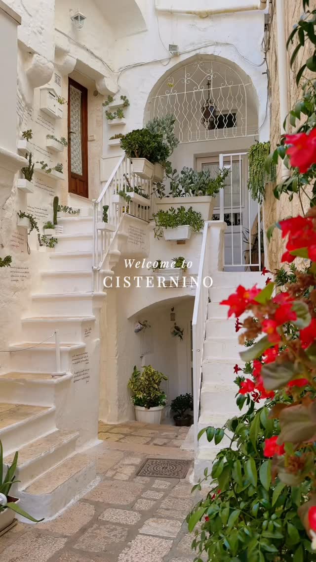 Odette | Travel and Hotels, Ostuni