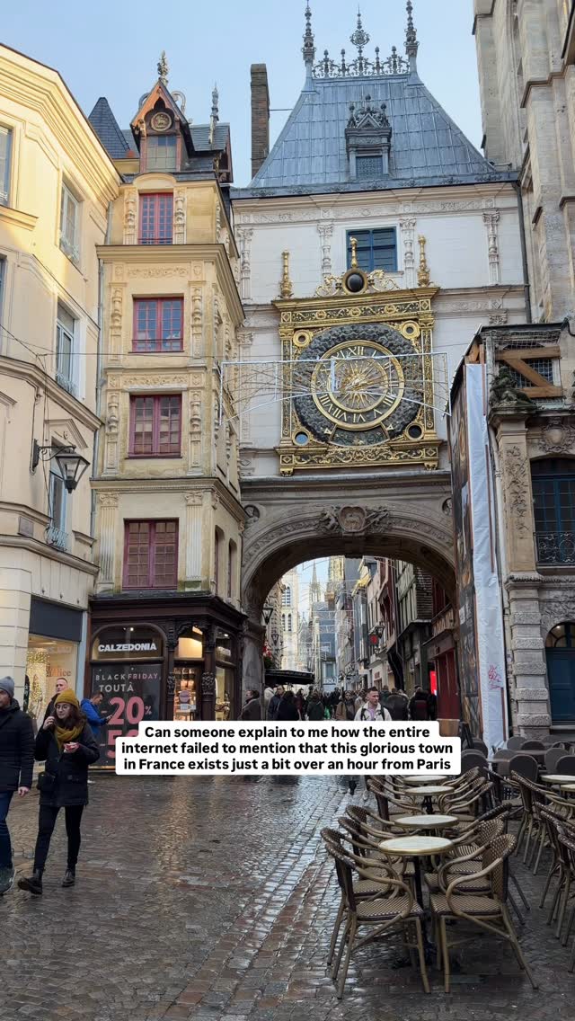 Dani: World travel | travel blogger, Paris