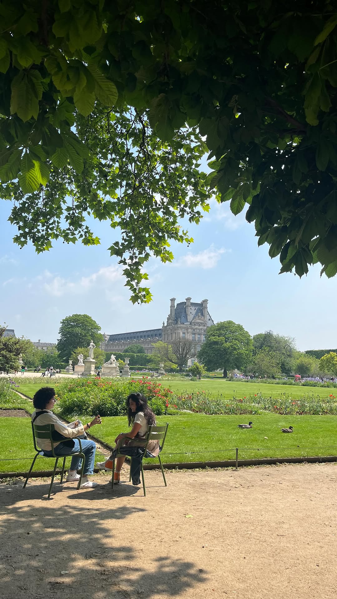 Mia Overington, Le Marais