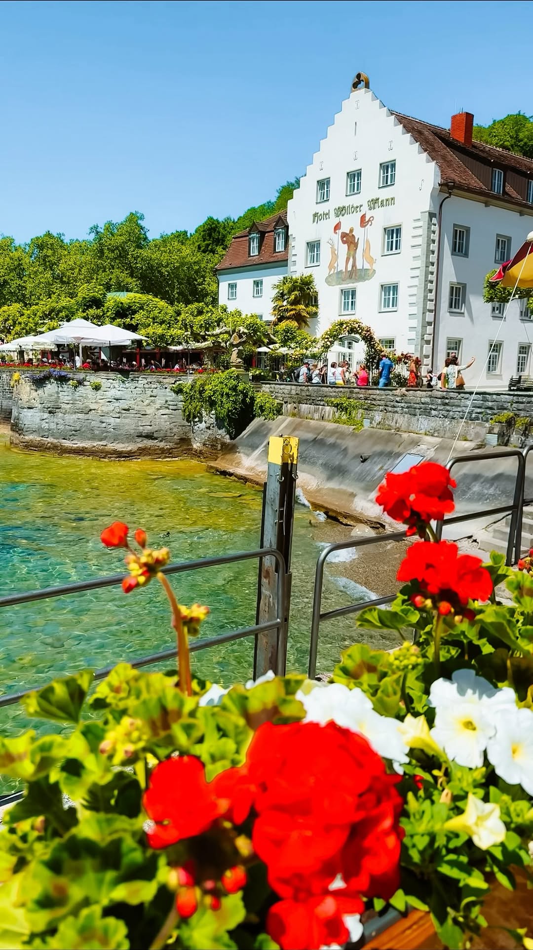 Günay Mustafayeva • Travel Creator • Berlin Photographer, Meersburg