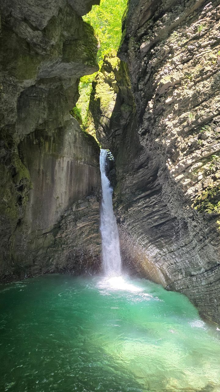 Emmy, Waterfall Kozjak