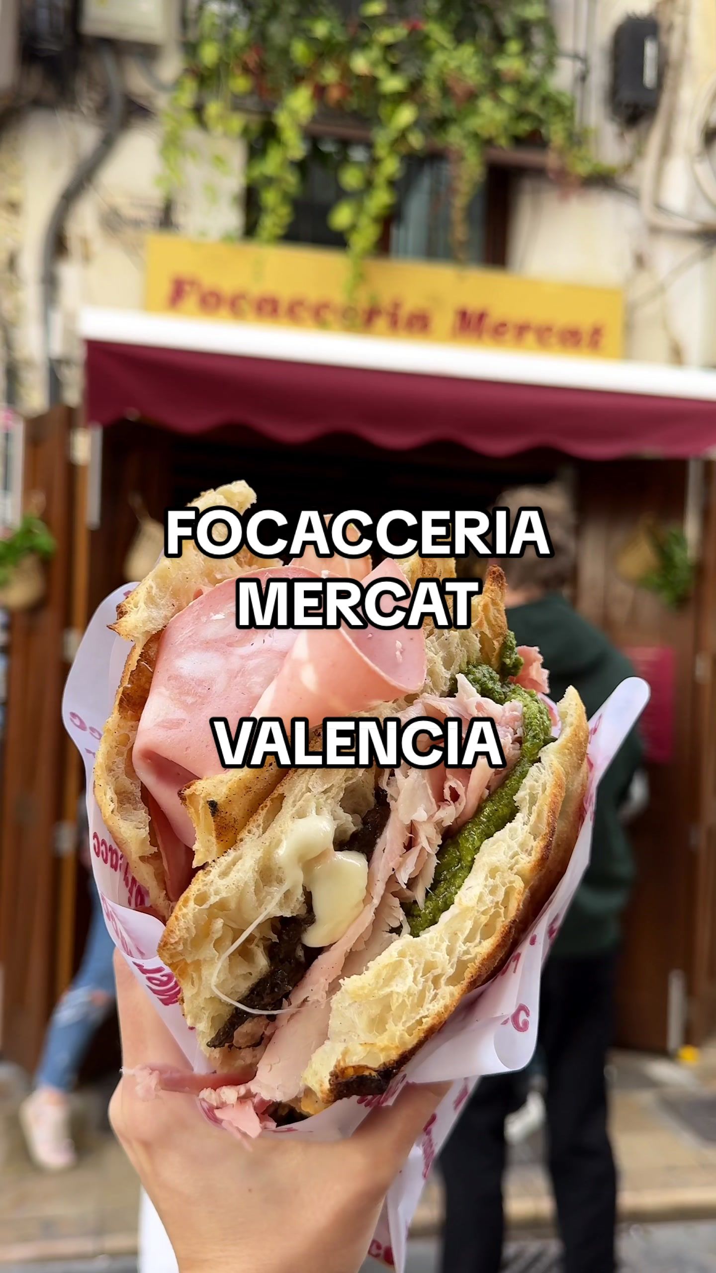 SmallGirlBigEatz, Mercat Central