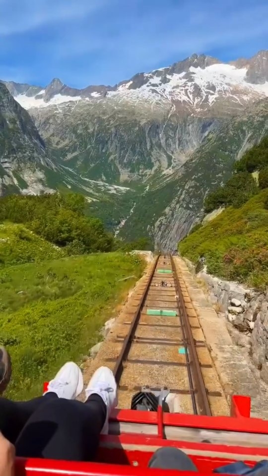 Pooja | Travel 🇮🇳, Gelmerbahn