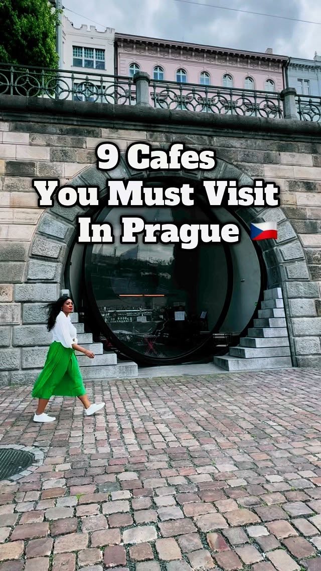 Steph: Solo Travel & Hidden Gems, Café Louvre