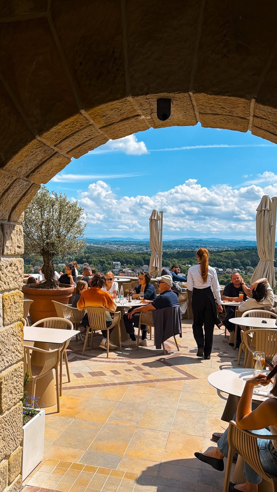 CITY GUIDE TO KRAKOW, POLAND by Margo, Zinar Castle
