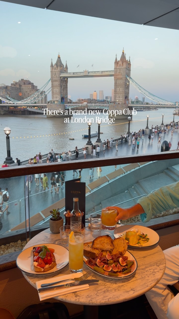 Pretty Little London, Tower Bridge