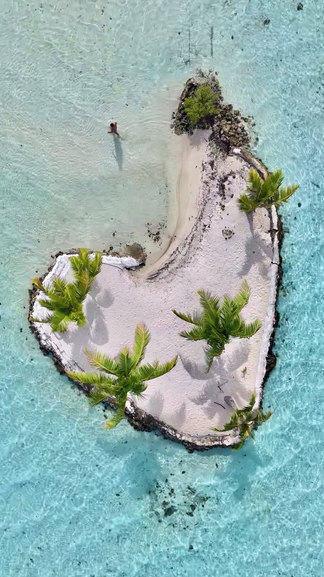 Andrea Day | Luxury Travel Creator, Bora Bora