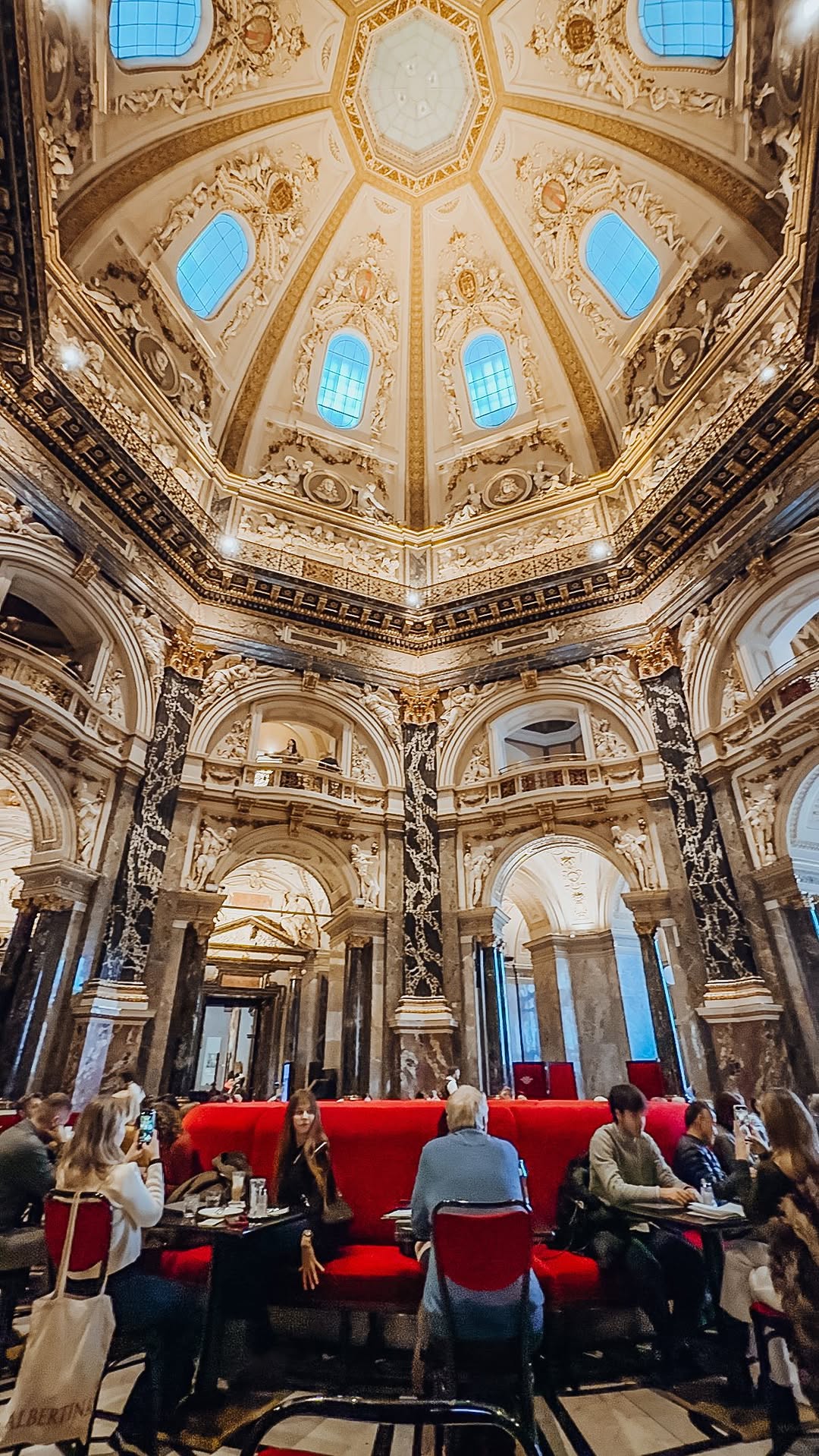 Momoko Abe | Travel | JPN, Kunsthistorisches Museum Wien